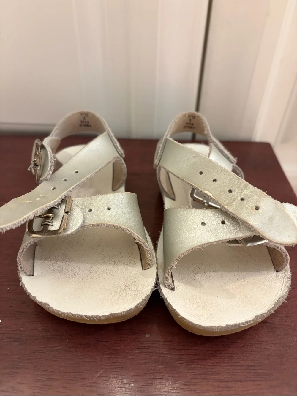Surfer Toddler Sandals Girls 5 Silver Leather Buckle Summer Shoes